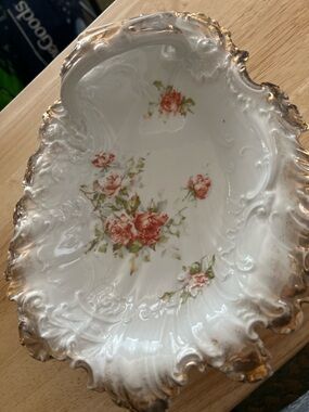 Ceramic leaf-shaped floral hand-painted bowl 12"